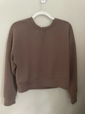 Kyodan Women's Crewneck Sweatshirt in Brown Taupe - Small